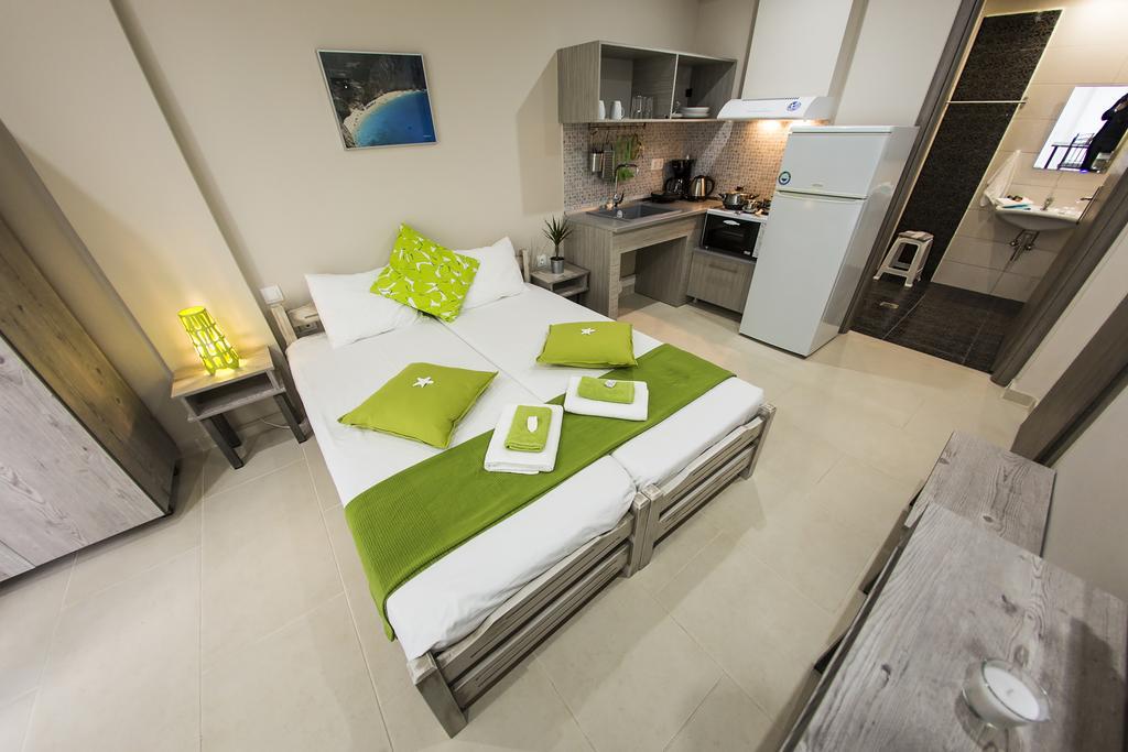 Zonita Guest House Nea Plagia Exterior photo